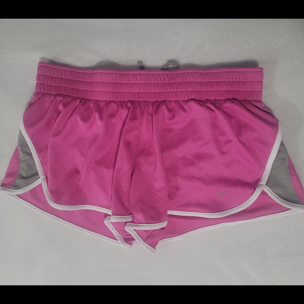 Nike Dri Fit lined fuchsia shorts XL